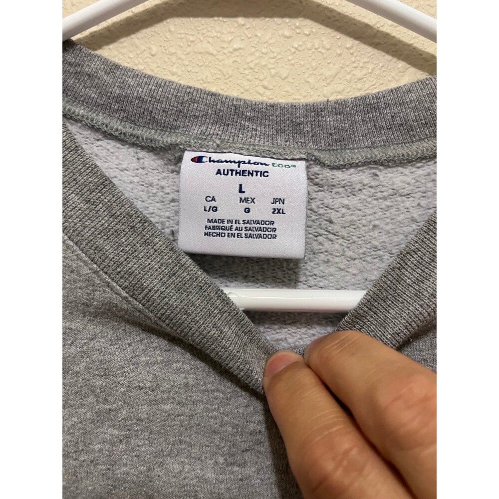 Champion Sweatshirt - Picture 4 of 4
